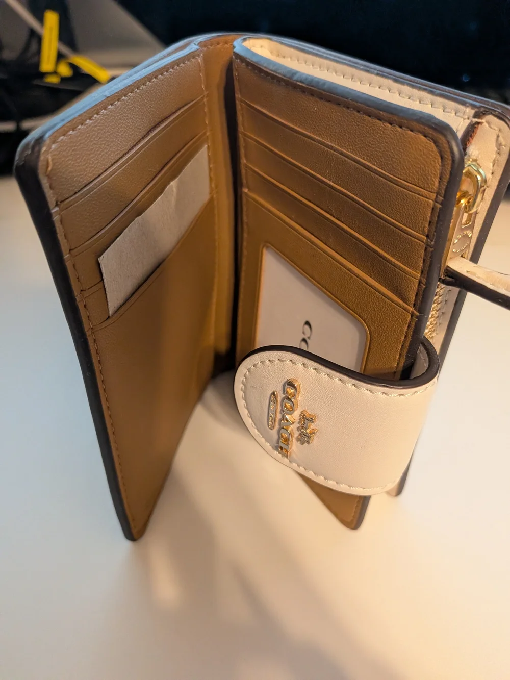 Coach wallet brown